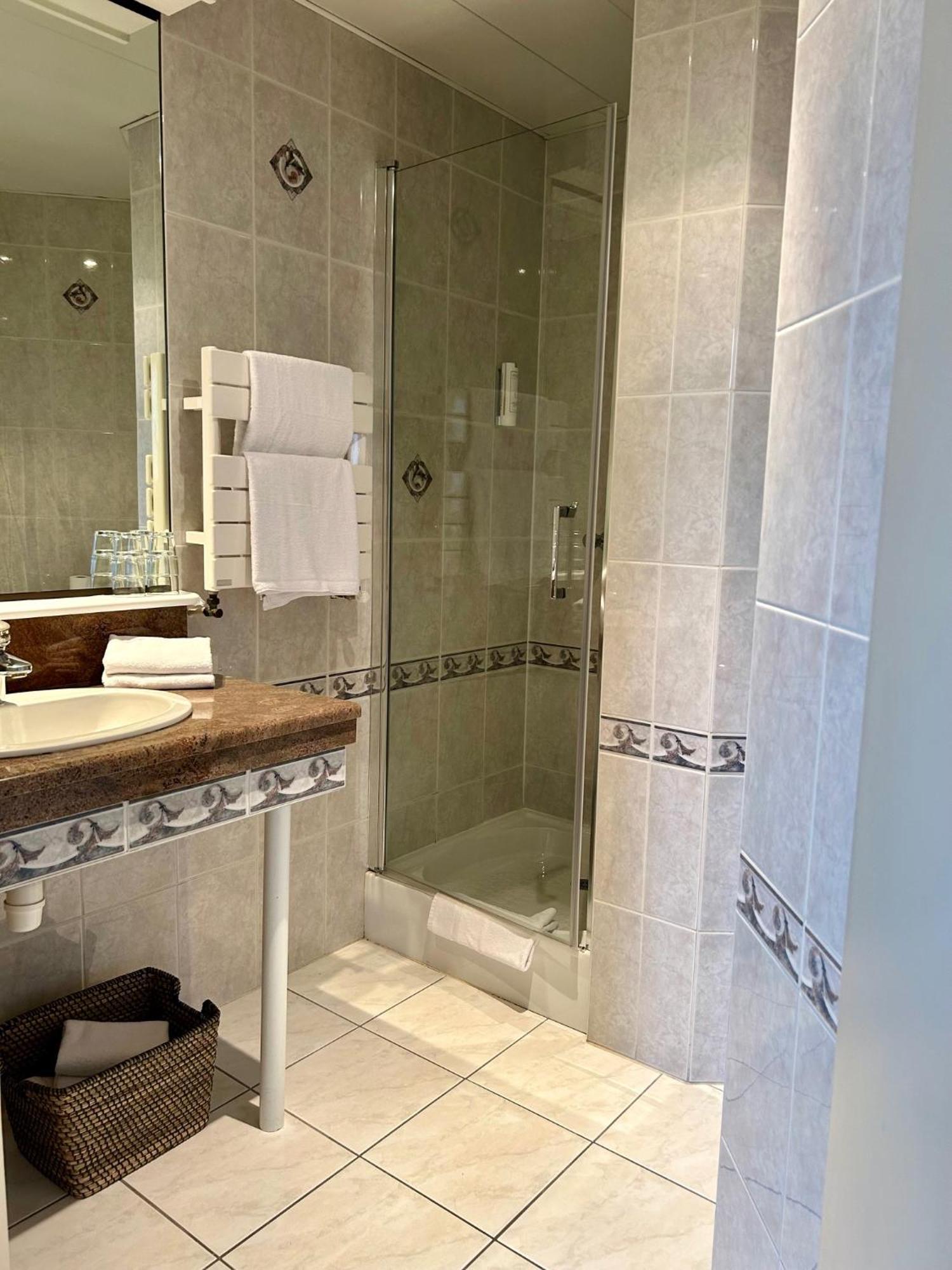 Cit'hotel Le Challonge Hotel